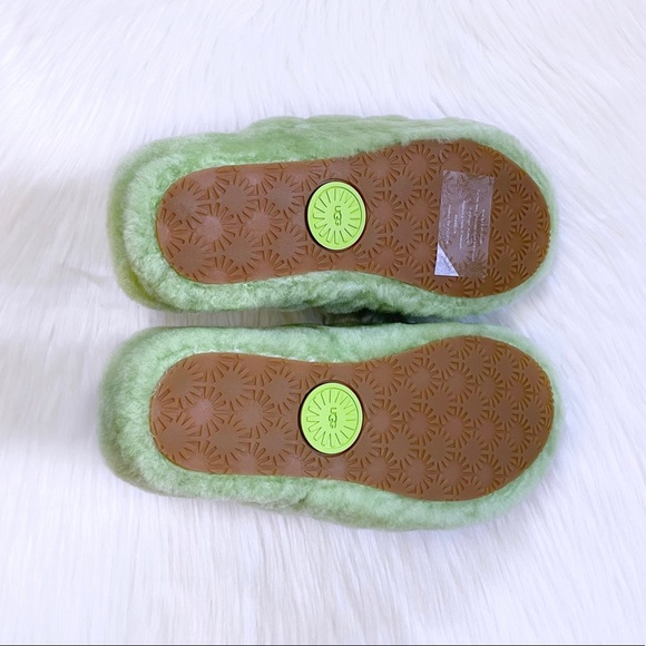 UGG Fluff Yeah Slide Sheepskin Slipper Sandals - Picture 6 of 7